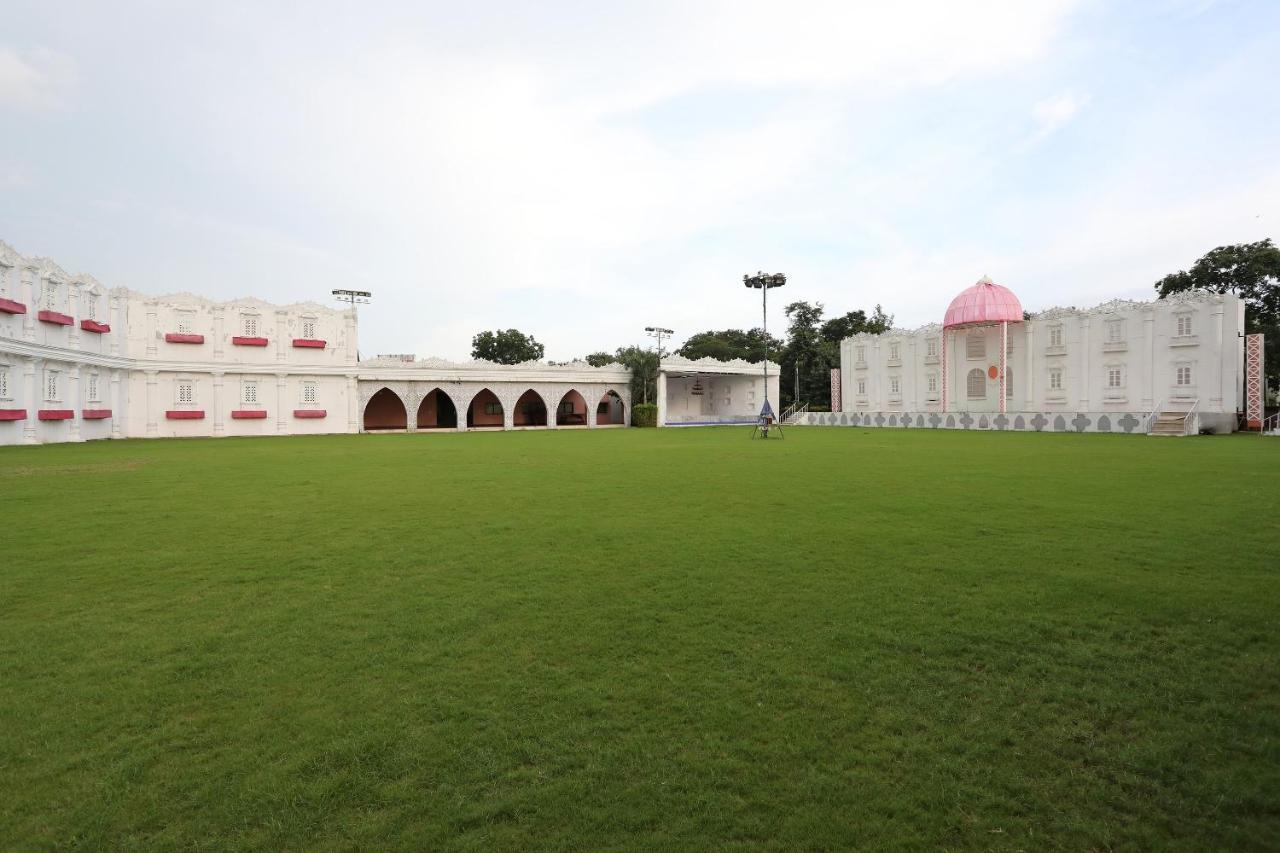 Oyo 18965 Parampara Garden Dharmpura Екстер'єр фото